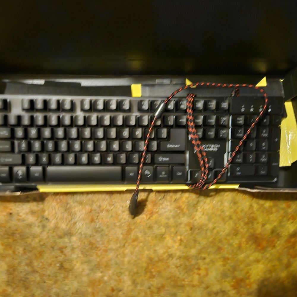 GAMING KEYBOARD - Picture 8 of 15
